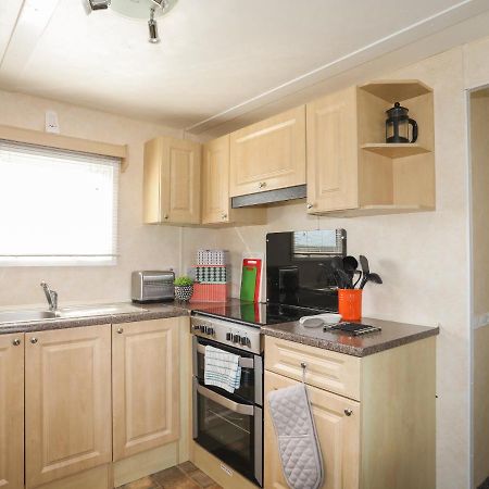 Trewan Chalet Holyhead Ngoại thất bức ảnh