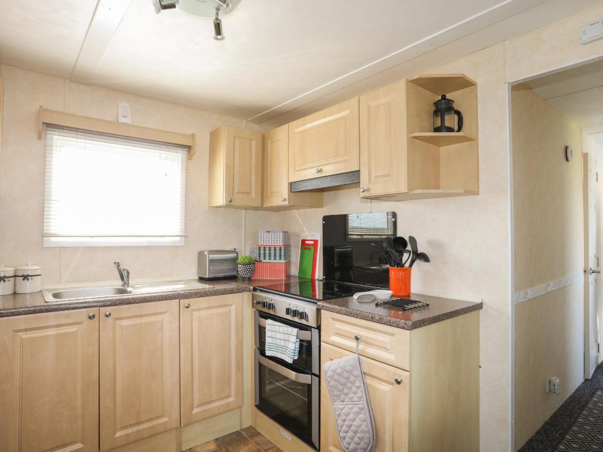 Trewan Chalet Holyhead Ngoại thất bức ảnh