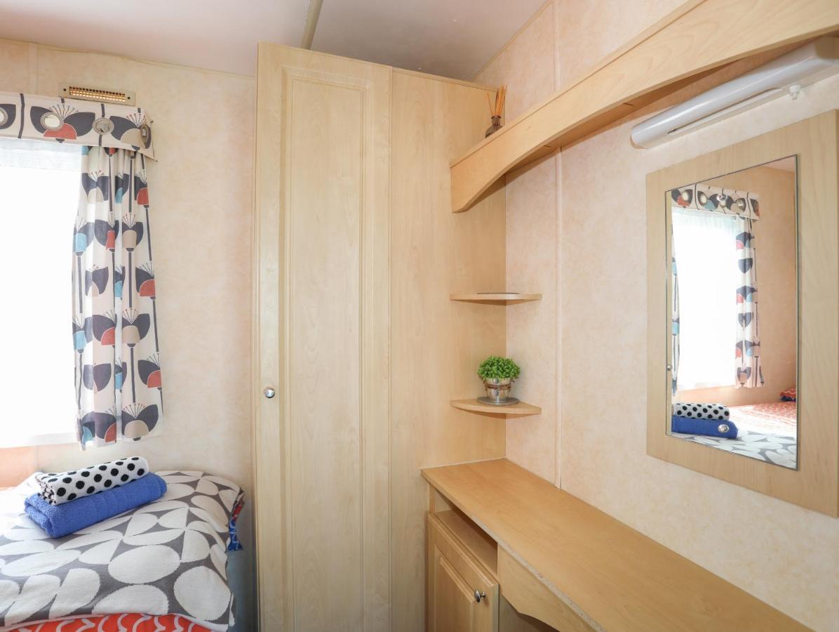 Trewan Chalet Holyhead Ngoại thất bức ảnh